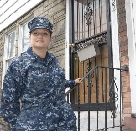 Photo Credit: IRVING DEJOHN/NEW YORK DAILY
Carla Giglio, a Touro College student who went to U.S. Navy boot camp to be all she could be, is studying to become a social worker.